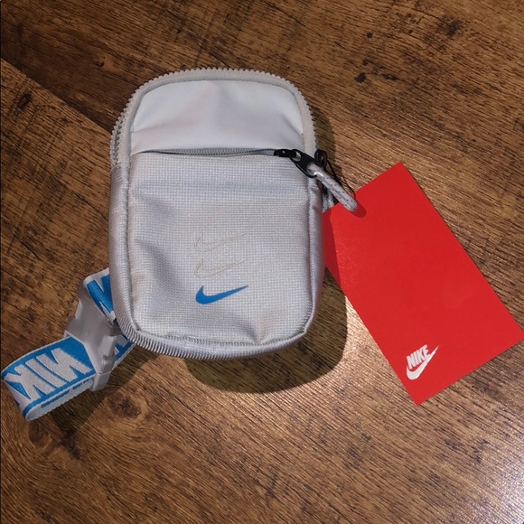 Nike crossbody bag - Picture 1 of 4